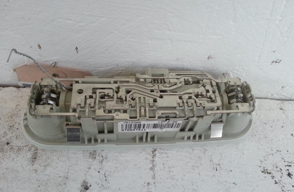 Audi A5 8T S5 Innenleuchte Leuchte Leseleuchte 8T0947411